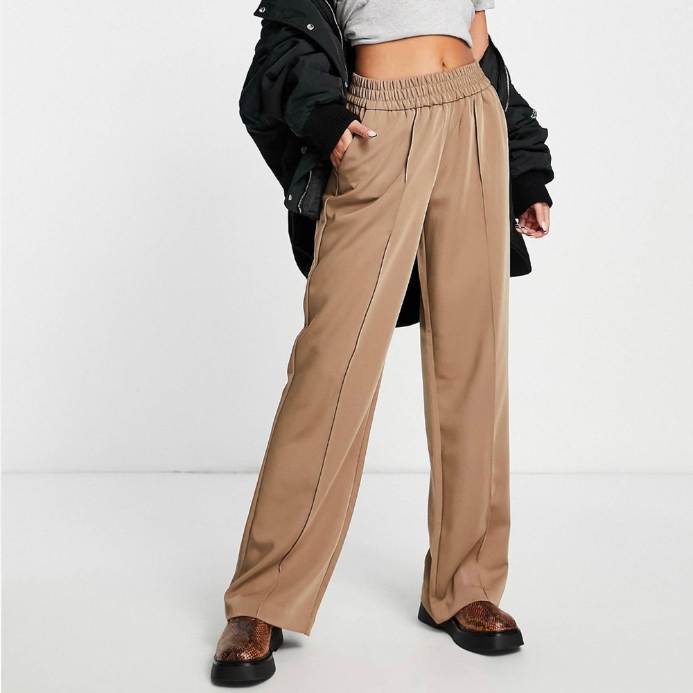NWT wide leg relaxed trouser